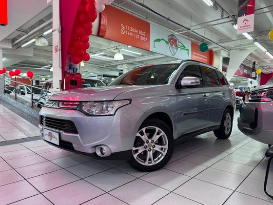 MITSUBISHI OUTLANDER 2.0 16V GASOLINA 4P AUTOMÁTICO MITSUBISHI OUTLANDER 2.0 16V GASOLINA 4P AUTOMÁTICO